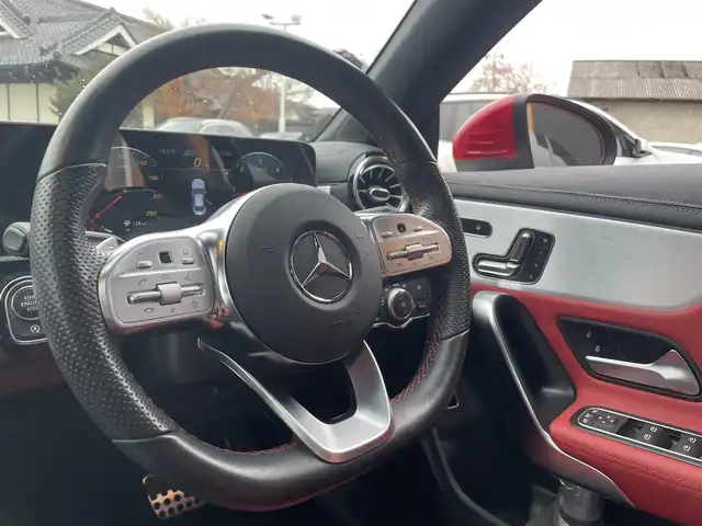 メルセデス・ベンツ ＣＬＡ２００ｄ AMGライン 栃木県 2019(令1)年 4万km ジュピターレッド レザーエクスクルーシブパッケージ/└黒赤コンビレザー/アドバンスドパッケージ/├全方位カメラ/├ヘッドアップディスプレイ/└アドバンスドサウンド/レーダーセーフティパッケージ/ナビゲーションパッケージ/スライディングサンルーフ/キーレスゴー/ナビ/フルセグTV/パワーシート/シートヒーター/パークトロニック/レーンキープアシスト/ブラインドスポット/アンビエントライト