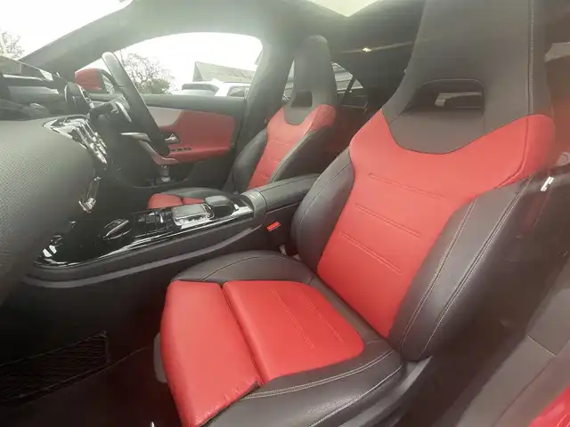 メルセデス・ベンツ ＣＬＡ２００ｄ AMGライン 栃木県 2019(令1)年 4万km ジュピターレッド レザーエクスクルーシブパッケージ/└黒赤コンビレザー/アドバンスドパッケージ/├全方位カメラ/├ヘッドアップディスプレイ/└アドバンスドサウンド/レーダーセーフティパッケージ/ナビゲーションパッケージ/スライディングサンルーフ/キーレスゴー/ナビ/フルセグTV/パワーシート/シートヒーター/パークトロニック/レーンキープアシスト/ブラインドスポット/アンビエントライト