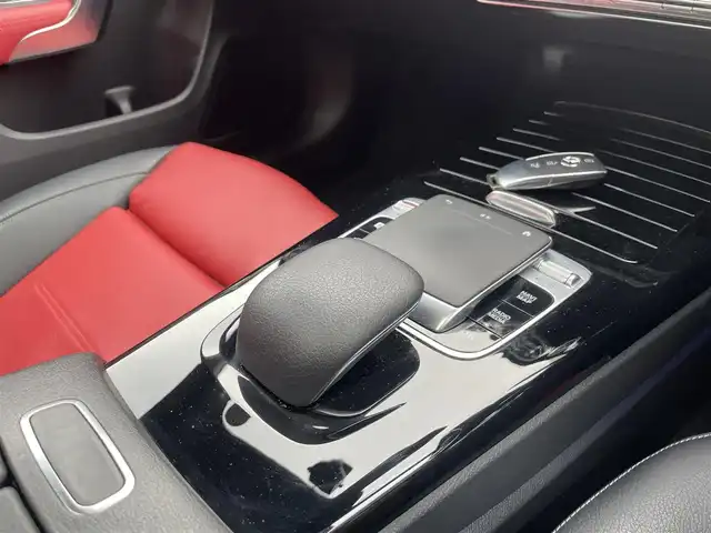 メルセデス・ベンツ ＣＬＡ２００ｄ AMGライン 栃木県 2019(令1)年 4万km ジュピターレッド レザーエクスクルーシブパッケージ/└黒赤コンビレザー/アドバンスドパッケージ/├全方位カメラ/├ヘッドアップディスプレイ/└アドバンスドサウンド/レーダーセーフティパッケージ/ナビゲーションパッケージ/スライディングサンルーフ/キーレスゴー/ナビ/フルセグTV/パワーシート/シートヒーター/パークトロニック/レーンキープアシスト/ブラインドスポット/アンビエントライト