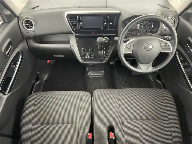 日産 デイズ ルークス ハイウェイスター Gターボ 大分県 2019(令1)年 4.2万km ブラック エマージェンシーブレーキ/車線逸脱警報/ハイビームアシスト/アラウンドビューミニター/純正ナビ　型式：MM319D-W/【フルセグTV、DVD再生可、BT対応】/ステアリングスイッチ/両側パワースライドドア/純正ドライブレコーダー/スリムサーキュレーター/アイドリングストップ/ETC/横滑り防止装置/電動格納ミラー/純正フロアマット/オートライト/LEDヘッドライト/フォグランプ/純正14インチアルミホイール/コーナーセンサー
