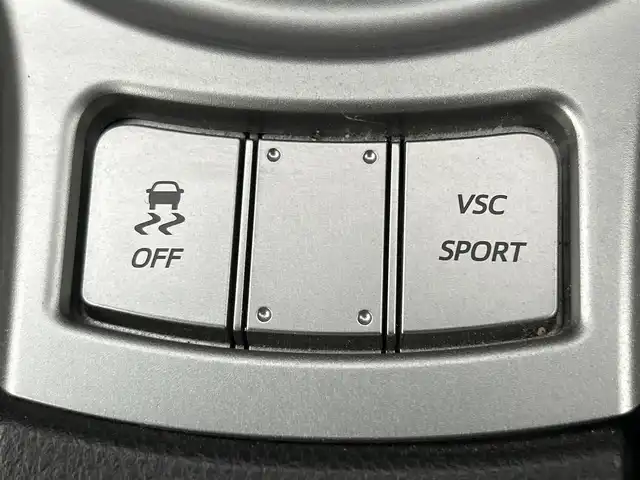 スバル ＢＲＺ S 福岡県 2012(平24)年 9.6万km 白 社外ナビ（ＢＴ，フルセグＴＶ）　/バックカメラ　/ＥＴＣ　/横滑り防止　/シートヒーター　/電動格納式ドアミラー　/プッシュスタート　/ハーフレザーシート　/社外マフラー　/純正１７インチアルミホイール　/盗難防止装置