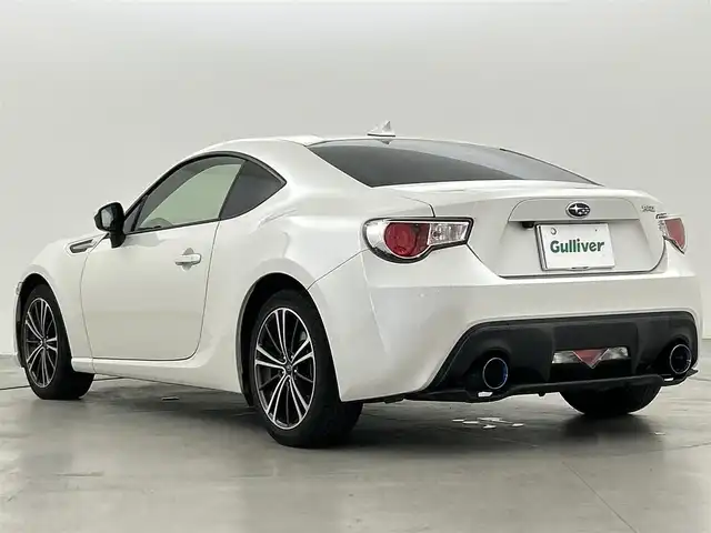 スバル ＢＲＺ S 福岡県 2012(平24)年 9.6万km 白 社外ナビ（ＢＴ，フルセグＴＶ）　/バックカメラ　/ＥＴＣ　/横滑り防止　/シートヒーター　/電動格納式ドアミラー　/プッシュスタート　/ハーフレザーシート　/社外マフラー　/純正１７インチアルミホイール　/盗難防止装置