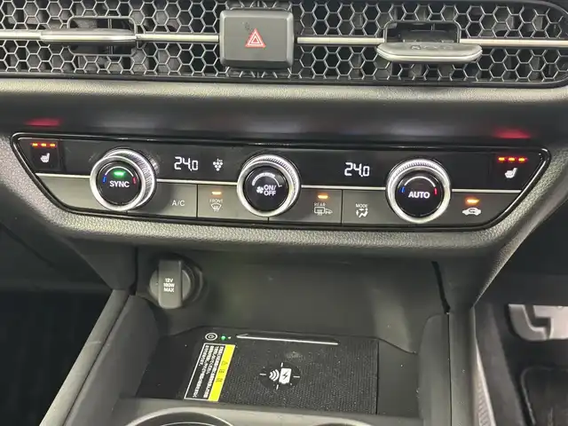 ホンダ ＺＲ－Ｖ ハイブリッド e:HEV Z 埼玉県 2024(令6)年 0.4万km プラチナホワイトパール 純正ナビ/(Bluetooth/USB/AM/FM)/地デジフルセグ/バックカメラ/アラウンドビューモニター/ETC2.0/Honda SENSING/・衝突軽減ブレーキ/・先行車発進お知らせ機能/・路外逸脱抑制機能/・標識認識機能/・渋滞追従機能付アダプティブクルーズコントロール/・車線維持支援システム/・ブラインドスポットインフォメーション/・オートハイビーム/BOSEプレミアムサウンドシステム/ハンズフリーアクセスパワーテールゲート/パドルシフト/前席シートヒーター/置くだけ充電/ダウンヒルアシストコントロール/ドライブモードセレクト/電子パーキングシステム/ブレーキホールド/パワーバックドア/純正フロアマット/純正18インチアルミホイール