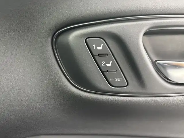 ホンダ ＺＲ－Ｖ ハイブリッド e:HEV Z 埼玉県 2024(令6)年 0.4万km プラチナホワイトパール 純正ナビ/(Bluetooth/USB/AM/FM)/地デジフルセグ/バックカメラ/アラウンドビューモニター/ETC2.0/Honda SENSING/・衝突軽減ブレーキ/・先行車発進お知らせ機能/・路外逸脱抑制機能/・標識認識機能/・渋滞追従機能付アダプティブクルーズコントロール/・車線維持支援システム/・ブラインドスポットインフォメーション/・オートハイビーム/BOSEプレミアムサウンドシステム/ハンズフリーアクセスパワーテールゲート/パドルシフト/前席シートヒーター/置くだけ充電/ダウンヒルアシストコントロール/ドライブモードセレクト/電子パーキングシステム/ブレーキホールド/パワーバックドア/純正フロアマット/純正18インチアルミホイール