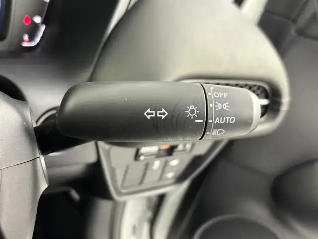 ホンダ ＺＲ－Ｖ ハイブリッド e:HEV Z 埼玉県 2024(令6)年 0.4万km プラチナホワイトパール 純正ナビ/(Bluetooth/USB/AM/FM)/地デジフルセグ/バックカメラ/アラウンドビューモニター/ETC2.0/Honda SENSING/・衝突軽減ブレーキ/・先行車発進お知らせ機能/・路外逸脱抑制機能/・標識認識機能/・渋滞追従機能付アダプティブクルーズコントロール/・車線維持支援システム/・ブラインドスポットインフォメーション/・オートハイビーム/BOSEプレミアムサウンドシステム/ハンズフリーアクセスパワーテールゲート/パドルシフト/前席シートヒーター/置くだけ充電/ダウンヒルアシストコントロール/ドライブモードセレクト/電子パーキングシステム/ブレーキホールド/パワーバックドア/純正フロアマット/純正18インチアルミホイール