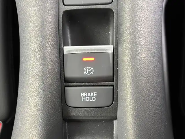 ホンダ ＺＲ－Ｖ ハイブリッド e:HEV Z 埼玉県 2024(令6)年 0.4万km プラチナホワイトパール 純正ナビ/(Bluetooth/USB/AM/FM)/地デジフルセグ/バックカメラ/アラウンドビューモニター/ETC2.0/Honda SENSING/・衝突軽減ブレーキ/・先行車発進お知らせ機能/・路外逸脱抑制機能/・標識認識機能/・渋滞追従機能付アダプティブクルーズコントロール/・車線維持支援システム/・ブラインドスポットインフォメーション/・オートハイビーム/BOSEプレミアムサウンドシステム/ハンズフリーアクセスパワーテールゲート/パドルシフト/前席シートヒーター/置くだけ充電/ダウンヒルアシストコントロール/ドライブモードセレクト/電子パーキングシステム/ブレーキホールド/パワーバックドア/純正フロアマット/純正18インチアルミホイール