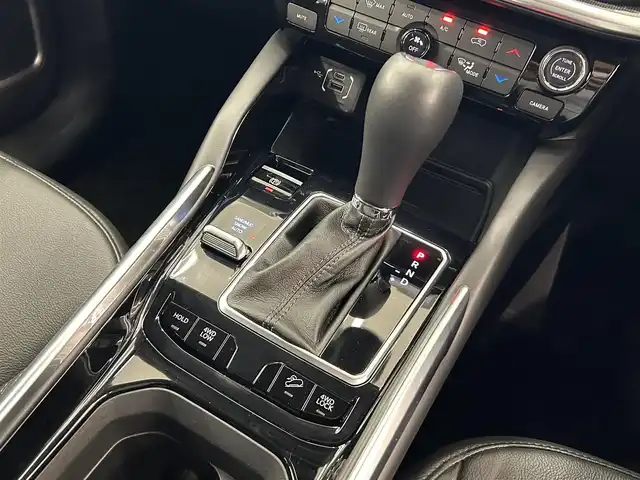 クライスラー・ジープ ジープ コマンダー 岡山県 2023(令5)年 0.4万km ブリリアントブラッククリスタル ＢＴ　/ＵＳＢ　/ＡＣＰ　/ＡＡ　/全周囲カメラ　/Ｐアシスト　/ＡＣＣ　/ＬＫＡ　/ＢＳＭ　/ステアリングＨ　/ＬＥＤ　/Ａライト　/ＡＨＢ　/ＰＴＧ　/ＥＴＣ　/黒革シート　/デジタルメーター　/プッシュスタート　/スマートキー