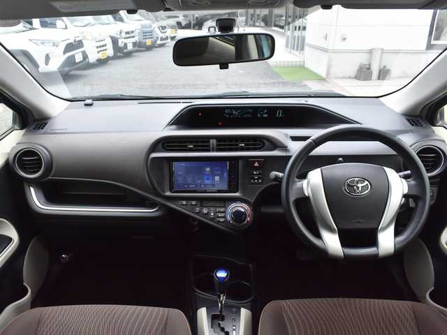 トヨタ アクア G 神奈川県 2014(平26)年 3.4万km クールソーダメタリック 社外メモリナビ/Bluetoothオーディオ/ワンセグテレビ/CD/DVD/オートライト/オートエアコン/スマートキー/ETC/純正フロアマット/取扱説明書/保証書
