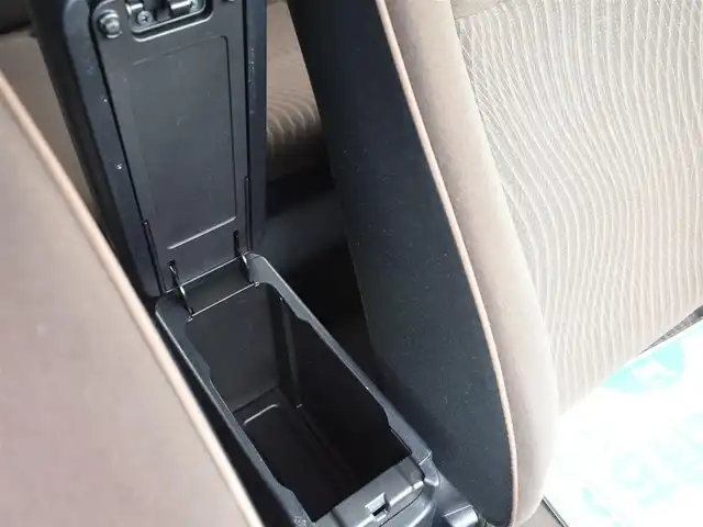 トヨタ アクア G 神奈川県 2014(平26)年 3.4万km クールソーダメタリック 社外メモリナビ/Bluetoothオーディオ/ワンセグテレビ/CD/DVD/オートライト/オートエアコン/スマートキー/ETC/純正フロアマット/取扱説明書/保証書