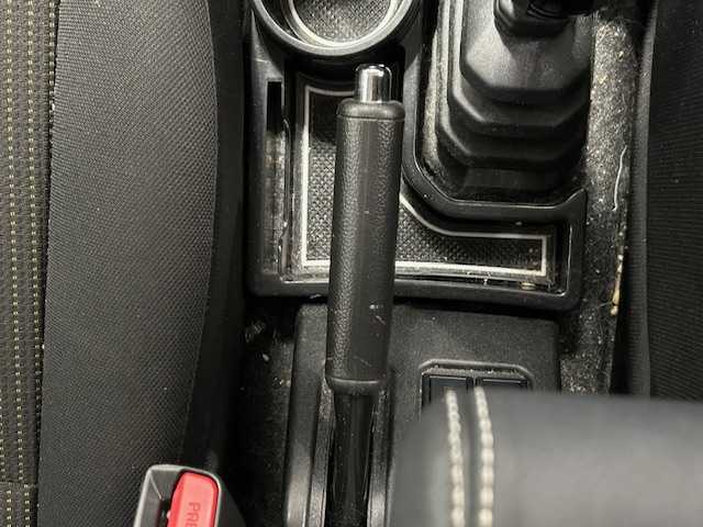 スズキ ジムニー XC 宮城県 2020(令2)年 4万km シフォンアイボリーM ワンオーナー/スズキセーフティ/衝突軽減システム/レーンキープアシスト/4WD/ターボ/純正ナビ/フルセグTV/バックカメラ/CD/DVD/Bluetooth/ETC/クルーズコントロール/ドライブレコーダー/TVキャンセラー/社外マフラー/シートヒーター/スマートキー/スペアキー