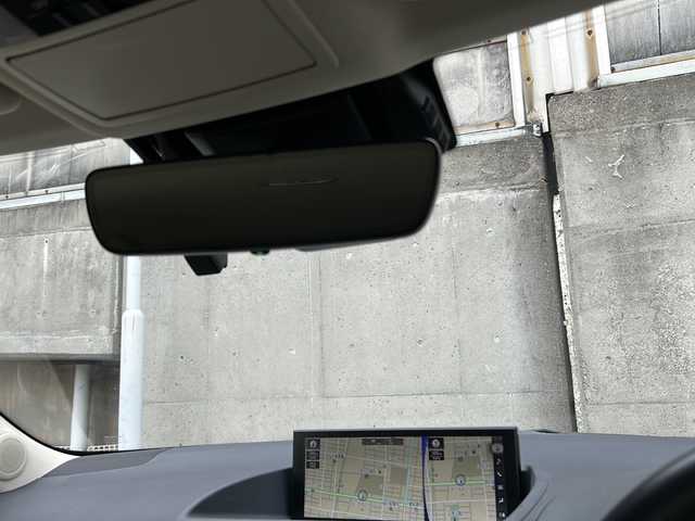 レクサス ＣＴ 200h バージョンC 愛知県 2018(平30)年 1.9万km スパークリングメテオM 白ハ－フレザ－シ－ト/純正SDナビ/フルセグTV・AM・FM・Bluetooth・CD・DVD・USB/バックカメラ/運転席メモリ機能付きパワーシート/前席パワーシート/前席シートヒーター/純正前方ドライブレコーダー/プリクラッシュセーフティ/レーンディパーチャーアラート/レーダークルーズコントロール/クリアランスソナー/電動コーナーポール/パドルシフト/ステアリングヒーター/オートライト/オートハイビーム/LEDヘッドライト/フォグランプ/ビルトインETC/純正フロアマット/スペアタイヤ/保証書/取扱説明書/スペアスマートキー