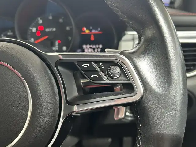 ポルシェ マカン GTS 兵庫県 2017(平29)年 4.4万km 黒 外部検査実施済み//スポーツクロノパッケージ//スポーツエグゾーストシステム//PASM（ポルシェアクティブサスペンションマネジメント）//スポーツモード//PCM（ポルシェコミュニケーションマネージメント）ナビ//BT/AUX//360度モニター//PDKシフトパドル//車線逸脱警報システム//赤革シート//前席シートヒーター/電動シート//クルーズコントロール//純正20インチAW//コーナーセンサー//スタート&ストップシステム//ETC//ドライブレコーダー前後//パワーバックドア//オートキセノンヘッドランプ//リヤフォグランプ//H30/R1/2/3/4/6年/ポルシェセンター記録簿