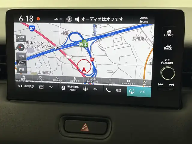 ホンダ ヴェゼル ハイブリッド e:HEV Z 熊本県 2025(令7)年 0.1千km クリスタルブラックパール 登録済未使用車/純正ナビ（ＡｐｐｌＣａｒＰｌａｙ・ＡｎｄｒｏｉｄＡｕｔｏ・ＢＴ）/バックカメラ　/ビルトインＥＴＣ2.0/ホンダセンシング/・レーダークルーズコントロール　/・衝突軽減ブレーキ/・誤発進制御機能/・路外逸脱制御機能/・車線維持支援システム/・先行車発進お知らせ機能/・標識認識機能/・オートハイビーム/・ブラインドスポットモニター/横滑り防止/前席シートヒーター　/ステアリングヒーター　/パワーバックドア/置くだけ充電/純正１８インチAW/オートライト/オートマチックハイビーム/フォグライト/スマートキー/スペアキー1本/保証書/取扱説明書