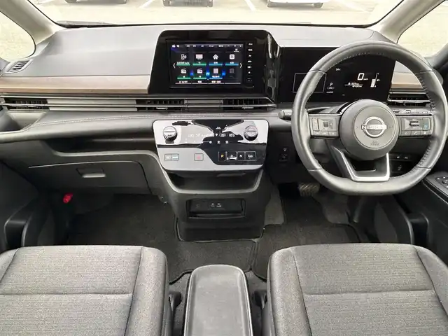 日産 セレナ e－パワー ハイウェイスター V 大阪府 2023(令5)年 1.9万km プリズムホワイト 純正9インチナビ　/ビルトインETC　/全方位モニター　/ドライブレコーダー　/フルセグTV　/LEDヘッドランプ　/クルーズコントロール　/純正16インチアルミホイール　/プロパイロット/ブラインドスポットモニター　/スマートルームミラー