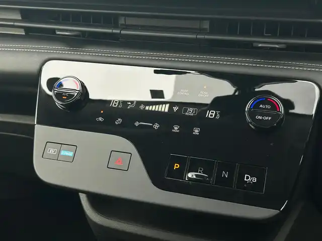 日産 セレナ e－パワー ハイウェイスター V 大阪府 2023(令5)年 1.9万km プリズムホワイト 純正9インチナビ　/ビルトインETC　/全方位モニター　/ドライブレコーダー　/フルセグTV　/LEDヘッドランプ　/クルーズコントロール　/純正16インチアルミホイール　/プロパイロット/ブラインドスポットモニター　/スマートルームミラー