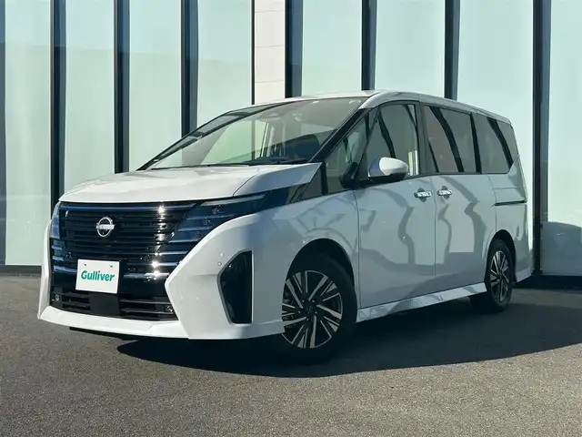 日産 セレナ e－パワー ハイウェイスター V 大阪府 2023(令5)年 1.9万km プリズムホワイト 純正9インチナビ　/ビルトインETC　/全方位モニター　/ドライブレコーダー　/フルセグTV　/LEDヘッドランプ　/クルーズコントロール　/純正16インチアルミホイール　/プロパイロット/ブラインドスポットモニター　/スマートルームミラー