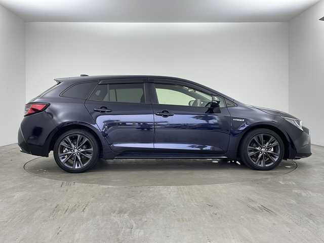 トヨタ カローラツーリング ハイブリッド ダブルバイビー 兵庫県 2019(令1)年 2.8万km スパークリングブラックパールクリスタルシャイン ・純正9インチディスプレイナビオーディオ&TV&BT&USB&Miracast/・バックカメラ/・トヨタセーフティーセンス/・プリクラッシュセーフティ/・レーントレーシングアシスト［LTA］/・レーンディパーチャーアラート［LDA］/・レーダークルーズコントロール/・オートマチックハイビーム［AHB］/・ロードサインアシスト［RSA］ /・インテリジェントクリアランスソナー/・ブラインドスポットモニター［BSM］ /・リヤクロストラフィックアラート［RCTA］/・パーキングサポートブレーキ［PKSB］/・先行車発進告知/・オートマチックハイビーム/・レーダークルーズコントロール/・純正フロアマット/・ハーフレザーシート/・純正17インチアルミホイール/・ドアミラーヒーター/・LEDオートライト/・LEDフォグランプ/・前後ドライブレコーダー/・ETC/・スマートキー