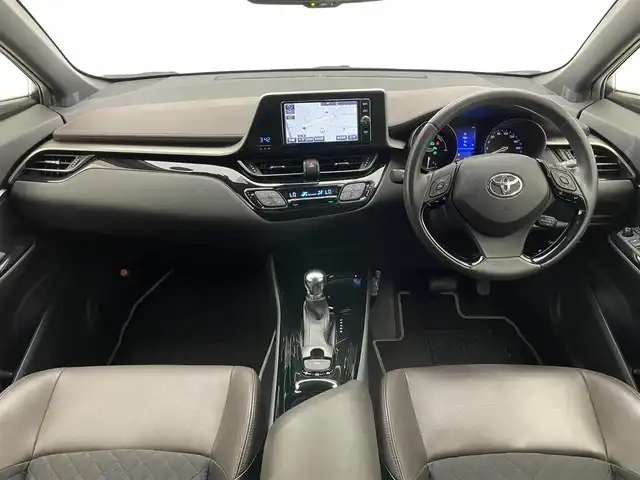 トヨタ Ｃ－ＨＲ G LEDエディション 愛知県 2018(平30)年 7.2万km ブラック/ホワイトパールクリスタルシャイン 2トーン 純正ナビ　BSM　セーフティセンス　追従クルコン　禁煙車　フルセグTV　DVD　ETC　バックカメラ　茶ハーフレザー　衝突軽減　LEDライト　フォグ　電子パーキング　コーナーセンサー　シートヒーター　オートワイパー　Bluetooth　ドラレコ　プッシュスタート　スマートキー　