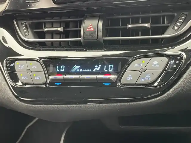 トヨタ Ｃ－ＨＲ G LEDエディション 愛知県 2018(平30)年 7.2万km ブラック/ホワイトパールクリスタルシャイン 2トーン 純正ナビ　BSM　セーフティセンス　追従クルコン　禁煙車　フルセグTV　DVD　ETC　バックカメラ　茶ハーフレザー　衝突軽減　LEDライト　フォグ　電子パーキング　コーナーセンサー　シートヒーター　オートワイパー　Bluetooth　ドラレコ　プッシュスタート　スマートキー　