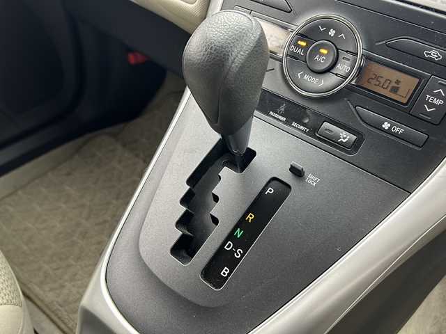 トヨタ オーリス 150X Mパッケージ 大阪府 2010(平22)年 3.8万km グレーメタリック 純正7インチナビ/・ワンセグTV/・CD/DVD/・SDサーバー/バックカメラ/AAC/ETC/ハロゲンヘッドライト