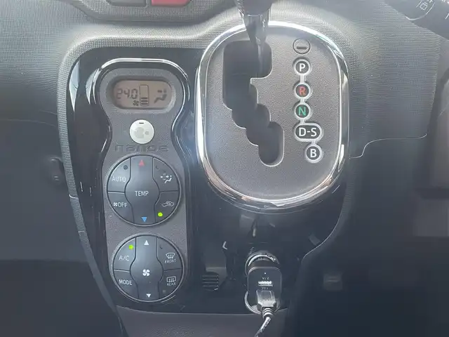 トヨタ ポルテ G 群馬県 2014(平26)年 5.1万km エアグリーンパールクリスタルシャイン ワンオーナー/純正メモリナビ、地デジ、Bluetooth、CD、DVD/　（NSZT-W64）/バックカメラ/革巻きステア/ドアバイザー/TVキャンセラー/社外エンジンスターター/社外ドライブレコーダー（前後録画）/片側パワースライドドア/ETC/HIDヘッドライト/電動コーナーポール/運転席シートヒーター/スマートキー×２/保証書、取説
