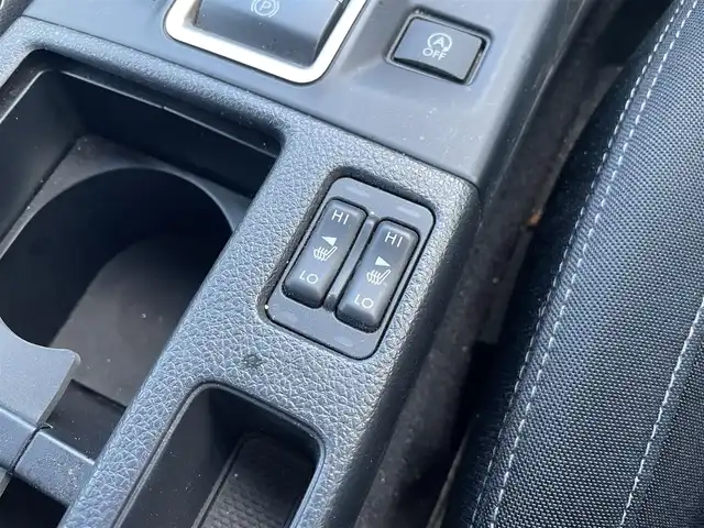 スバル レヴォーグ 1．6GTアイサイト スマートED 新潟県 2018(平30)年 4.4万km ラピスブルーP ・アイサイトVer3ツーリングアシスト/プリクラッシュブレーキ/前車連追従クルコン/アクティブレーンキープ/・純正ナビ/・リヤビークルディテクション/・パドルシフト/・シートヒーター/・ドラレコ/・ETC