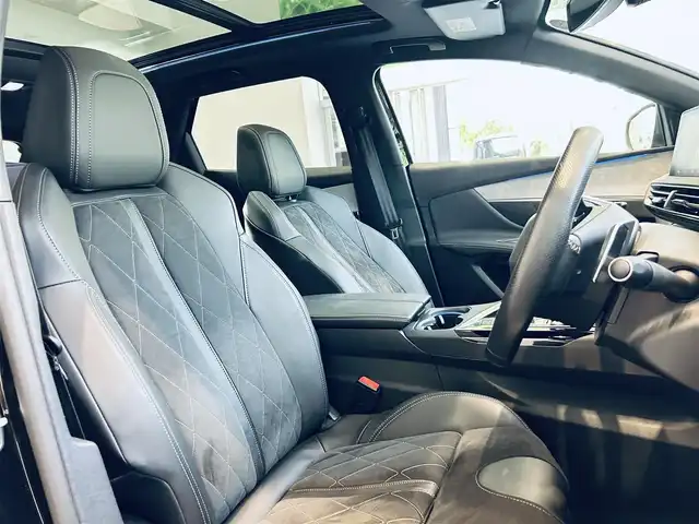 プジョー ３００８ GT ブルー HDi 大阪府 2019(令1)年 3.9万km 黒 パノラマサンルーフ/ACC/ハーフレザー/Dメモリ付きパワーシート/シートヒーター/純正ディスプレイオーディオ/applecarplay/バック・サイドカメラ/純正18インチAW/LEDヘッドライト/電動リアゲート/ブラインドスポット/ワイヤレス充電/クリアランスソナー/パドルシフト/ルーフレール/ETC/ドラレコ