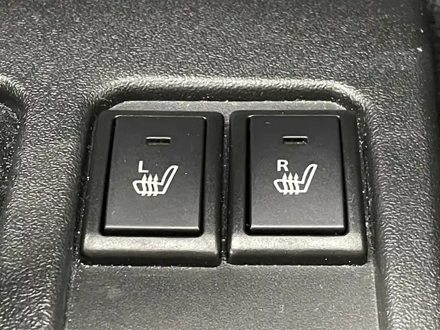 スズキ ジムニー XC 群馬県 2024(令6)年 0.6万km ミディアムグレー ALPINE11インチフローティングナビ/・AM/FM/Bluetooth/AppleCarPlay/AndroidAuto/＝＝＝＝＝＝/ＡＬＰＩＮＥ１１インチフローティングナビ　シートヒーター　クリアランスソナー　クルーズコントロール　バックカメラ　プッシュスタート　スマートキー　ホワイトレタータイヤ　ＬＥＤヘッドライト　４ＷＤ　禁煙