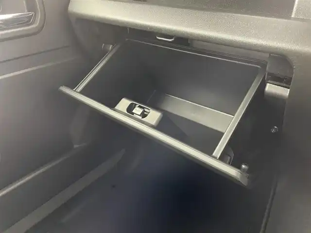 スズキ ジムニー XC 群馬県 2024(令6)年 0.6万km ミディアムグレー ALPINE11インチフローティングナビ/・AM/FM/Bluetooth/AppleCarPlay/AndroidAuto/＝＝＝＝＝＝/ＡＬＰＩＮＥ１１インチフローティングナビ　シートヒーター　クリアランスソナー　クルーズコントロール　バックカメラ　プッシュスタート　スマートキー　ホワイトレタータイヤ　ＬＥＤヘッドライト　４ＷＤ　禁煙
