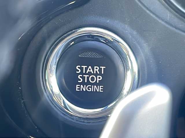 三菱 アウトランダー 24G ナビパッケージ 福島県 2014(平26)年 8.9万km シルキーホワイト e-Assist/・衝突被害軽減ブレーキ/・車線逸脱警報装置/・アダプティブクルーズコントロール/・誤発進抑制装置/純正メモリーナビ/・型番：J-11/・フルセグTV/BT/SD/CD/DVD/USB/iPod/FM/AM/・バックカメラ/・ビルトインETC/革張りステアリング/・ステアリングスイッチ/・パドルシフト/電動リアゲート/アイドリングストップ/3列シート/・フルフラットシート/プッシュスタート/・スマートキー/LEDヘッドライト/・オートライト/・フォグランプ/社外16インチAW/・TRGホイール/積込みサマータイヤ/・純正AW/・溝5mm/純正フロアマット/純正ドアバイザー/4WD