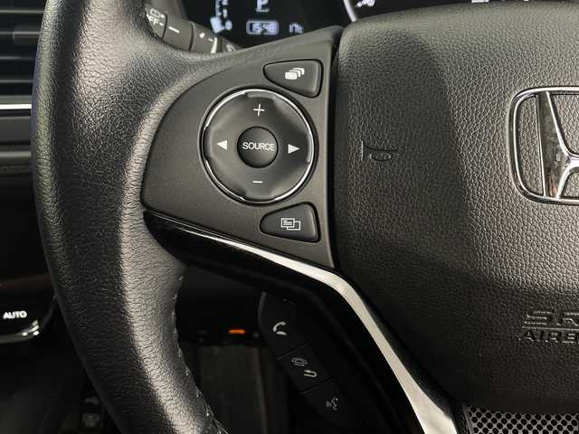 ホンダ ヴェゼル X ホンダセンシング 新潟県 2020(令2)年 2.8万km プラチナホワイトパール ホンダセンシング/純正8インチインターナビ/ CD/DVD/Bluetooth/フルセグTV/バックカメラ/レーダークルーズコントロール/LEDオートライト/純正16インチアルミホイール/ステアリングリモコン/レーンキープアシスト/ドラレコ/チップアップシート/スマートキー/ビルトインETC