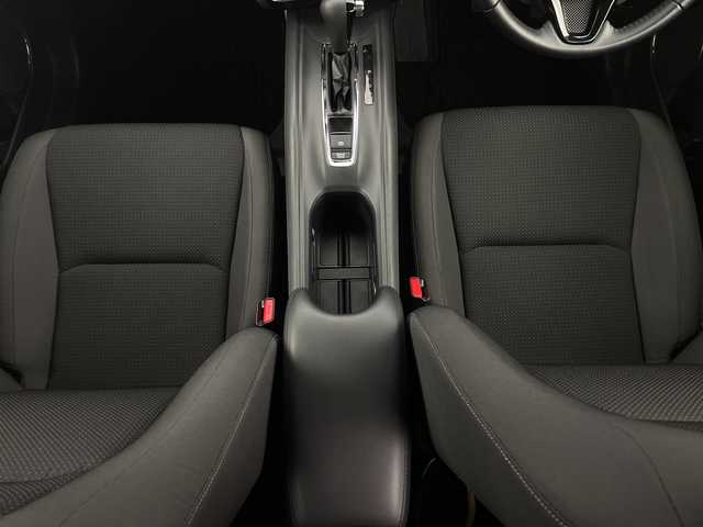 ホンダ ヴェゼル X ホンダセンシング 新潟県 2020(令2)年 2.8万km プラチナホワイトパール ホンダセンシング/純正8インチインターナビ/ CD/DVD/Bluetooth/フルセグTV/バックカメラ/レーダークルーズコントロール/LEDオートライト/純正16インチアルミホイール/ステアリングリモコン/レーンキープアシスト/ドラレコ/チップアップシート/スマートキー/ビルトインETC