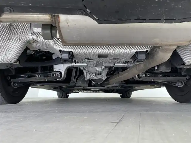 ＢＭＷ ５２３ｄ Mスポーツ 大分県 2020(令2)年 2.3万km アルピンホワイトⅢ ワンオーナー/インテリジェントセーフティ/ヘッドアップディスプレイ/360°モニター/純正10.25インチHDDナビゲーション/【フルセグTV、DVD再生可、BT対応、USB】/ステアリングスイッチ/黒レザーシート/・運転席2メモリーシート/・前席パワーシート/・全席シートヒーター/ミラー一体型ETC/SOSコール/レインセンサー/パワーバックドア/純正ドライブレコーダー(前方)/アイドリングストップ/横滑り防止装置/電動格納ミラー/純正フロアマット/オートライト/LEDヘッドライト/LEDフォグ/純正19インチアルミホイール/コーナーセンサー/保証書、取説、スペアキー有り