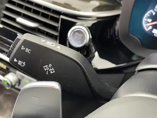 ＢＭＷ ５２３ｄ Mスポーツ 大分県 2020(令2)年 2.3万km アルピンホワイトⅢ ワンオーナー/インテリジェントセーフティ/ヘッドアップディスプレイ/360°モニター/純正10.25インチHDDナビゲーション/【フルセグTV、DVD再生可、BT対応、USB】/ステアリングスイッチ/黒レザーシート/・運転席2メモリーシート/・前席パワーシート/・全席シートヒーター/ミラー一体型ETC/SOSコール/レインセンサー/パワーバックドア/純正ドライブレコーダー(前方)/アイドリングストップ/横滑り防止装置/電動格納ミラー/純正フロアマット/オートライト/LEDヘッドライト/LEDフォグ/純正19インチアルミホイール/コーナーセンサー/保証書、取説、スペアキー有り