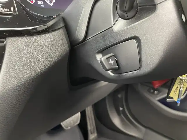 ＢＭＷ ５２３ｄ Mスポーツ 大分県 2020(令2)年 2.3万km アルピンホワイトⅢ ワンオーナー/インテリジェントセーフティ/ヘッドアップディスプレイ/360°モニター/純正10.25インチHDDナビゲーション/【フルセグTV、DVD再生可、BT対応、USB】/ステアリングスイッチ/黒レザーシート/・運転席2メモリーシート/・前席パワーシート/・全席シートヒーター/ミラー一体型ETC/SOSコール/レインセンサー/パワーバックドア/純正ドライブレコーダー(前方)/アイドリングストップ/横滑り防止装置/電動格納ミラー/純正フロアマット/オートライト/LEDヘッドライト/LEDフォグ/純正19インチアルミホイール/コーナーセンサー/保証書、取説、スペアキー有り