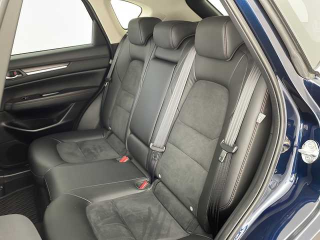 マツダ ＣＸ－５ XD ブラックトーンエディション 兵庫県 2022(令4)年 4.8万km ディープクリスタルブルーマイカ ・純正10.25インチナビ/CD/DVD/Bluetooth/TV/USB/・360°ビューモニター/・BOSEサウンドシステム/・ETC/・i-ACTIVSENSE/・スマートブレーキサポート/・スマートシティブレーキサポート/・レーンキープアシストシステム/・車間認知支援システム/・車線逸脱警報システム/・ブラインドスポットモニタリング/・クルージング＆トラフィックサポート/・ハンズフリー機能付パワーリフトゲート/・革巻きステアリング/・ステアリングスイッチ/・パドルシフト/・ステアリングヒーター/・ヘッドアップディスプレイ/・ハーフレザーシート/・運転席メモリー付きパワーシート/・前席シートヒーター/・純正フロアマット/・ＬＥＤヘッドライト/・オートライト/・アダプティブハイビームアシスト/・純正19インチアルミホイール/・置くだけ充電/・アイドリングストップ