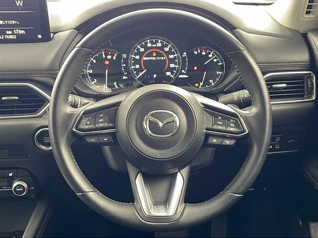 マツダ ＣＸ－５ XD ブラックトーンエディション 兵庫県 2022(令4)年 4.8万km ディープクリスタルブルーマイカ ・純正10.25インチナビ/CD/DVD/Bluetooth/TV/USB/・360°ビューモニター/・BOSEサウンドシステム/・ETC/・i-ACTIVSENSE/・スマートブレーキサポート/・スマートシティブレーキサポート/・レーンキープアシストシステム/・車間認知支援システム/・車線逸脱警報システム/・ブラインドスポットモニタリング/・クルージング＆トラフィックサポート/・ハンズフリー機能付パワーリフトゲート/・革巻きステアリング/・ステアリングスイッチ/・パドルシフト/・ステアリングヒーター/・ヘッドアップディスプレイ/・ハーフレザーシート/・運転席メモリー付きパワーシート/・前席シートヒーター/・純正フロアマット/・ＬＥＤヘッドライト/・オートライト/・アダプティブハイビームアシスト/・純正19インチアルミホイール/・置くだけ充電/・アイドリングストップ