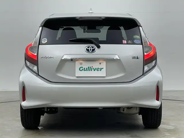 トヨタ アクア S スタイルブラック 岡山県 2017(平29)年 2.2万km シルバーM 純正ナビ NSCD-W66/地デジワンセグ/Bluetooth/CD/バックカメラ/ビルトインETC/ドライブレコーダー /セーフティセンス /・レーンディパーチャーアラート/・プリクラッシュセーフティ/・オートハイビーム /オートライト/純正フロアマット/プッシュスタート /スマートキー×2