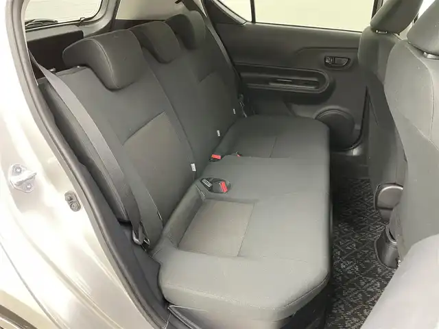 トヨタ アクア S スタイルブラック 岡山県 2017(平29)年 2.2万km シルバーM 純正ナビ NSCD-W66/地デジワンセグ/Bluetooth/CD/バックカメラ/ビルトインETC/ドライブレコーダー /セーフティセンス /・レーンディパーチャーアラート/・プリクラッシュセーフティ/・オートハイビーム /オートライト/純正フロアマット/プッシュスタート /スマートキー×2