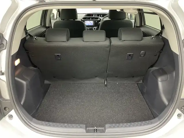 トヨタ アクア S スタイルブラック 岡山県 2017(平29)年 2.2万km シルバーM 純正ナビ NSCD-W66/地デジワンセグ/Bluetooth/CD/バックカメラ/ビルトインETC/ドライブレコーダー /セーフティセンス /・レーンディパーチャーアラート/・プリクラッシュセーフティ/・オートハイビーム /オートライト/純正フロアマット/プッシュスタート /スマートキー×2