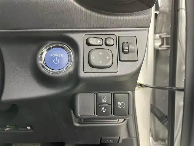 トヨタ アクア S スタイルブラック 岡山県 2017(平29)年 2.2万km シルバーM 純正ナビ NSCD-W66/地デジワンセグ/Bluetooth/CD/バックカメラ/ビルトインETC/ドライブレコーダー /セーフティセンス /・レーンディパーチャーアラート/・プリクラッシュセーフティ/・オートハイビーム /オートライト/純正フロアマット/プッシュスタート /スマートキー×2