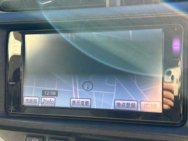 トヨタ アクア S 茨城県 2013(平25)年 8.4万km グレーメタリック 純正メモリナビ【NSLN-W62】/(地デジTV・BT・ラジオ再生)/ETC/バックカメラ/オートライト/LEDヘッドライト/純正フロアマット/スマートキー/取扱説明書/保証書