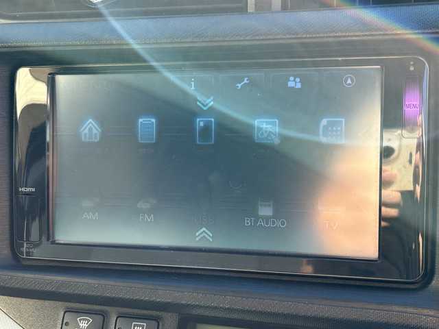 トヨタ アクア S 茨城県 2013(平25)年 8.4万km グレーメタリック 純正メモリナビ【NSLN-W62】/(地デジTV・BT・ラジオ再生)/ETC/バックカメラ/オートライト/LEDヘッドライト/純正フロアマット/スマートキー/取扱説明書/保証書