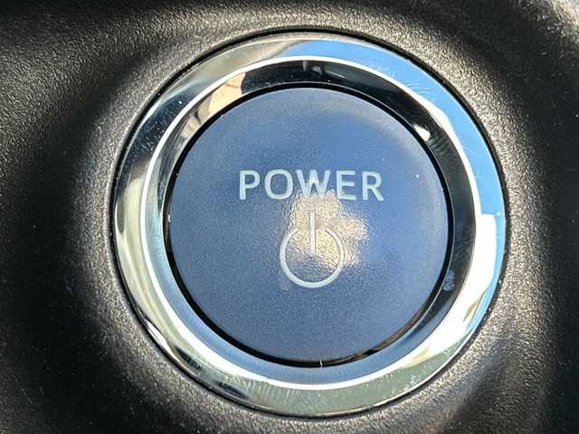 トヨタ アクア S 茨城県 2013(平25)年 8.4万km グレーメタリック 純正メモリナビ【NSLN-W62】/(地デジTV・BT・ラジオ再生)/ETC/バックカメラ/オートライト/LEDヘッドライト/純正フロアマット/スマートキー/取扱説明書/保証書