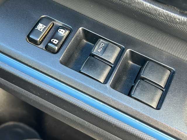 トヨタ アクア S 茨城県 2013(平25)年 8.4万km グレーメタリック 純正メモリナビ【NSLN-W62】/(地デジTV・BT・ラジオ再生)/ETC/バックカメラ/オートライト/LEDヘッドライト/純正フロアマット/スマートキー/取扱説明書/保証書