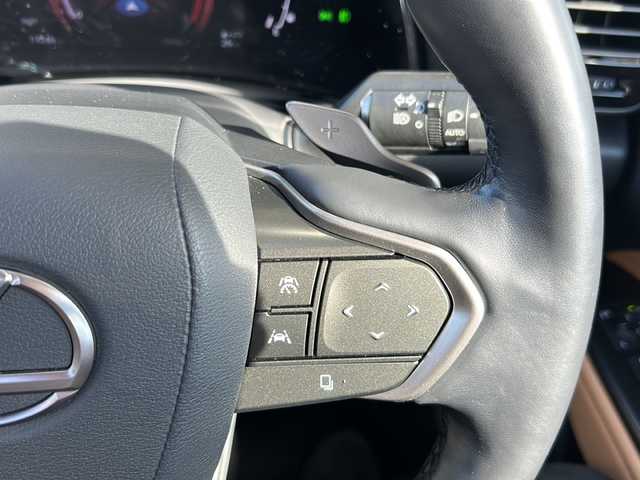 レクサス ＮＸ 250 バージョンL 静岡県 2022(令4)年 2万km ソニッククォーツ 純正ナビ/・ラジオ/フルセグTV/・Bluetooth/USB/CD/DVD/Miracast/主要装備/・レーダークルーズコントロール　/・ドライブレコーダー　/・ＥＴＣ２．０　/・ステアリングリモコン　/・パノラマルーフ　/・デジタルインナーミラー　/・シートヒーター　/・エアシート　/・ヘッドアップディスプレイ　/・ＢＳＭ/・ハンドルヒーター/・パドルシフト/・オートライト/・オートハイビーム/・アイドリングストップ/・ホールド/・パワーバックドア/・SOSコール/・ヒーテッドドアミラー/・プッシュスタート/・スマートキー