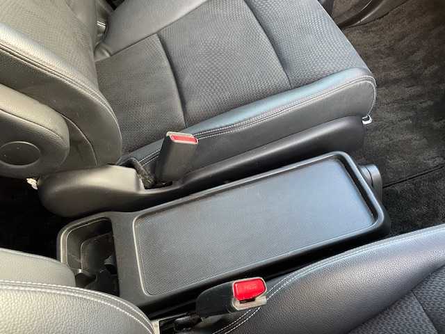 ホンダ ステップワゴン スパーダ Z クールスピリット 富山県 2014(平26)年 11.1万km ホワイトオーキッドパール (株)IDOMが運営する【じしゃロン富山店】の自社ローン対象車両になります。こちらは現金ご利用時の価格です。自社ローンご希望の方は別途その旨お申付け下さい。/純正８インチインターナビ/FM/AM/CD/DVD/TV/SD/USB/バックカメラ/ETC/両側パワースライドドア/横滑り防止/クルーズコントロール/アイドリングストップ/ステアリングリモコン/ハーフレザーシート/HID/オートライト/ドアバイザー