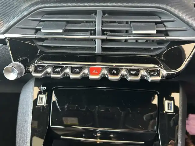 プジョー ２０８ GT ライン 茨城県 2020(令2)年 3.5万km 黄 ワンオーナー/純正ディスプレイオーディオ/Bカメラ/ETC/前後ドラレコ/アクティブセーフティブレーキ/トラフィックサインインフォメーション/ACC/BSM/アンビエントライト/Pシフト/LEDヘッドライト/インテリジェントハイビーム