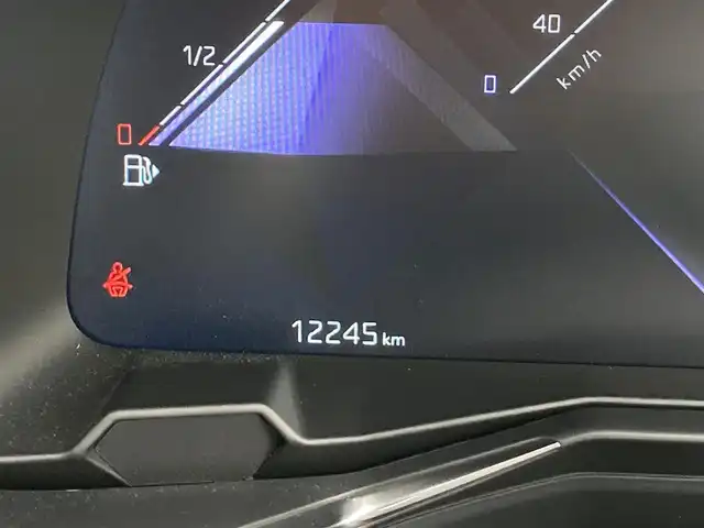 ＤＳオートモビル シトロエン ＤＳ７ クロスバック オペラ ブルーHDi 熊本県 2023(令5)年 1.3万km ノアールペルラネラ ・スマートキー/・プッシュスタート/・パノラマサンルーフ/・アクティブセーフティブレーキ/・トラフィックサインインフォメーション/・疲労検知/・ナイトヴィジョン/・パーキングアシスト/・インテリジェントハイビーム/・パーキングセンサー/・ブラインドスポットモニター/・クルーズコントロール(追従式)/・黒革シート/・前席パワーシート /・前席シートヒーター ＆エアシート /・純正メモリナビ/　【Bluetooth・USB・AppleCarPlay・AndroidAuto】/・FOCAL ELECTRAサウンドシステム/・フルセグTV/・全方位カメラ＆左サイドカメラ/・ETC/・ドライブレコーダー(前後録画)/・アクティブサスペンション/・LEDヘッドランプ/・LEDフォグランプ/・純正マット