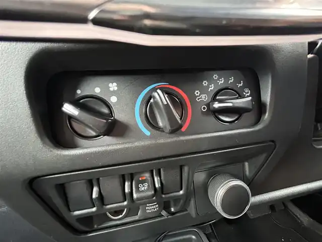 クライスラー・ジープ ジープ ラングラー スポーツ 愛知県 2004(平16)年 4.7万km 紺 社外オーディオ/Apple Car Play/Bluetooth/ETC/All-Terrainタイヤ/社外アルミホイール/社外LEDヘッドライト/純正ヘッドライト有/純正フロントバンパー有